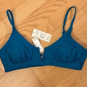 Cupshe Teal V-Neck Bikini Top